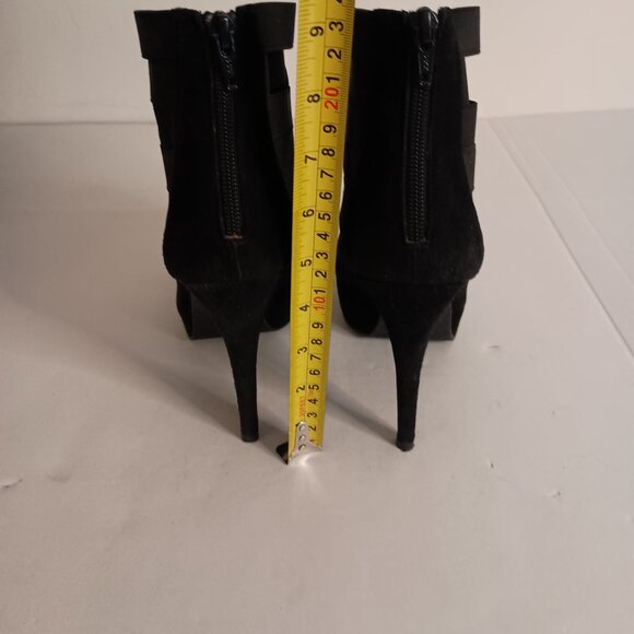 Stuart Weitzman “Papoose” Black Suede Booties • Back Zip • 5" Heel • Women’s 10 - Picture 9 of 16